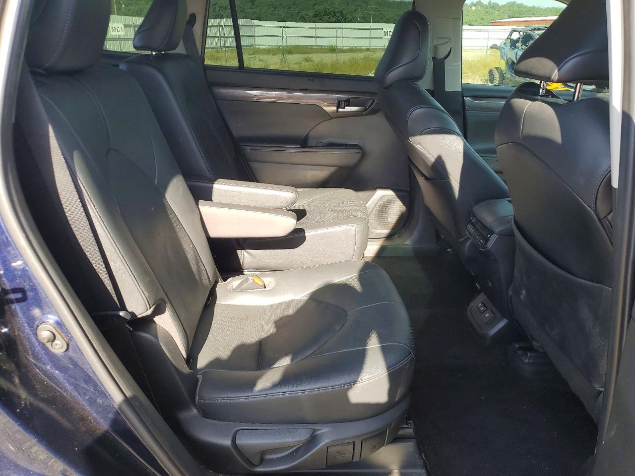 2020 TOYOTA HIGHLANDER