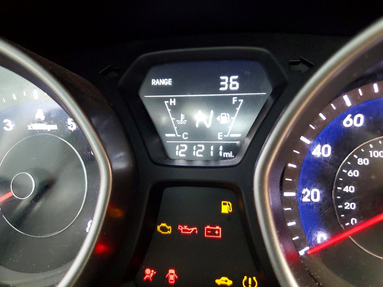 2016 HYUNDAI ELANTRA