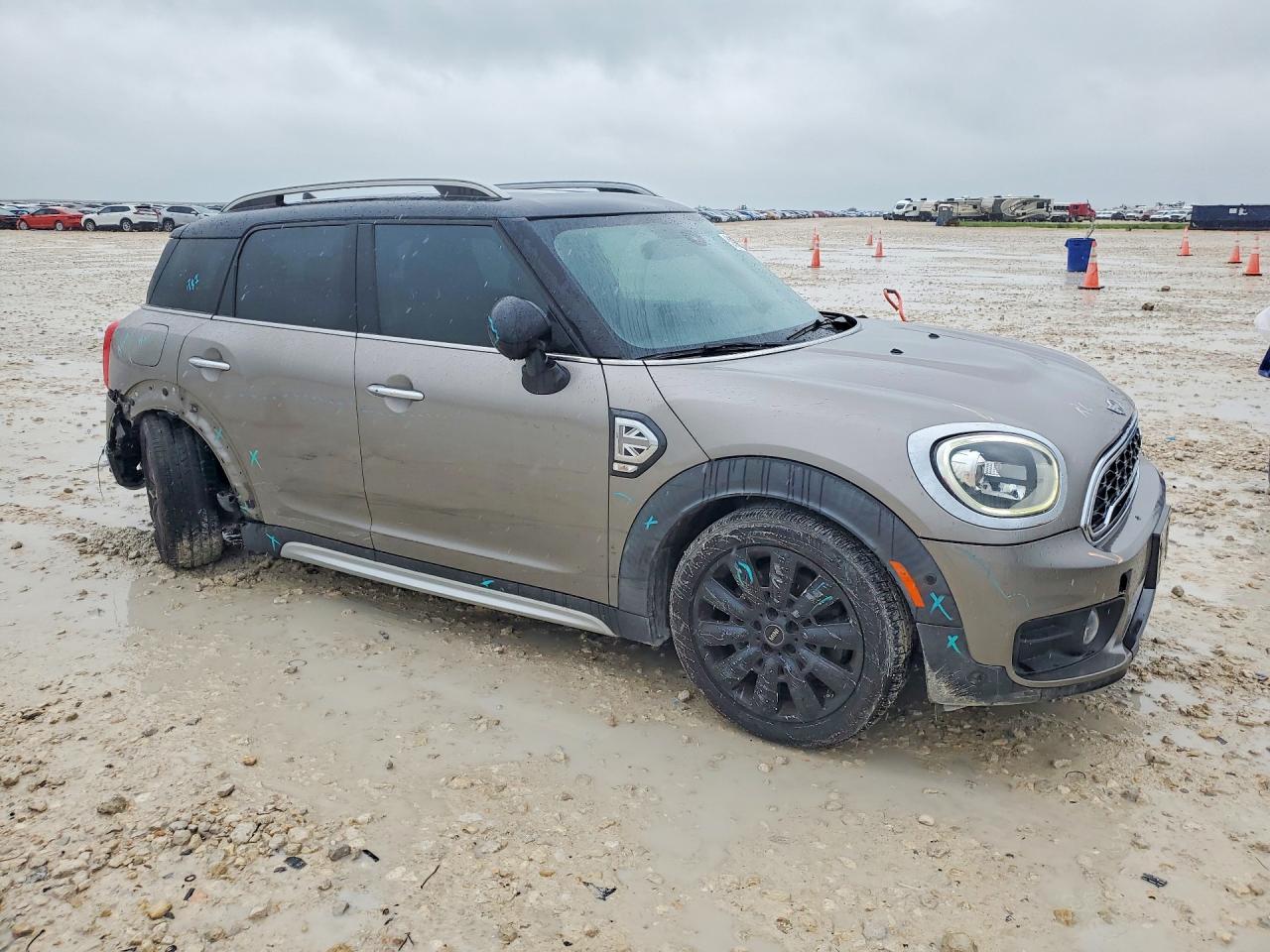 2018 MINI COOPER