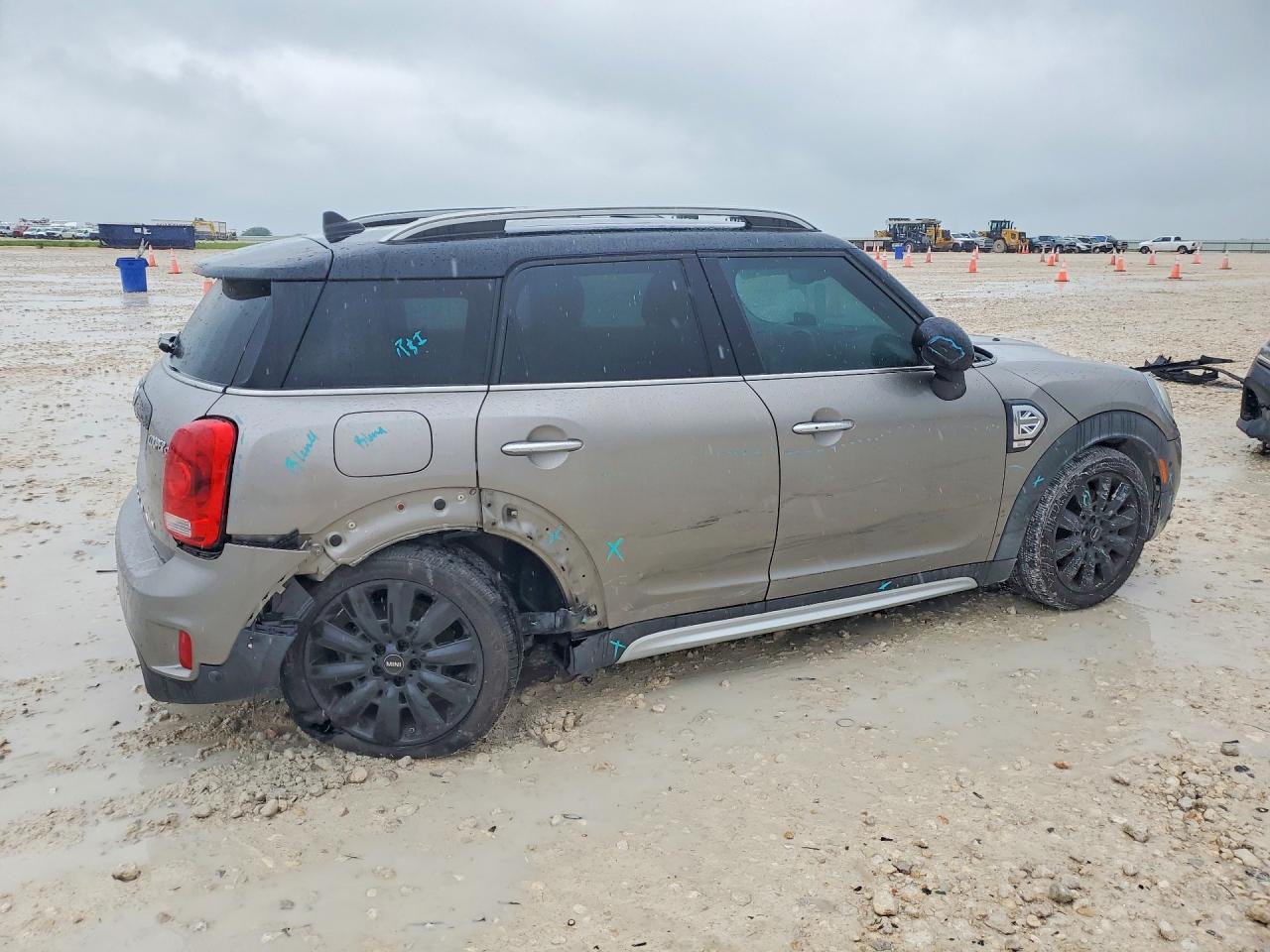 2018 MINI COOPER