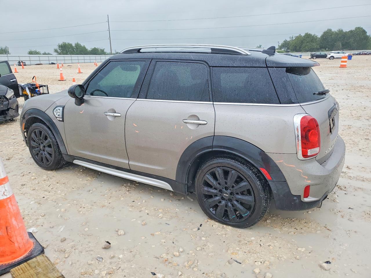 2018 MINI COOPER