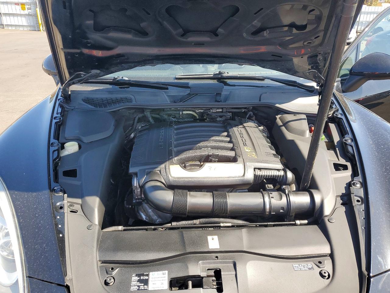 2014 PORSCHE CAYENNE