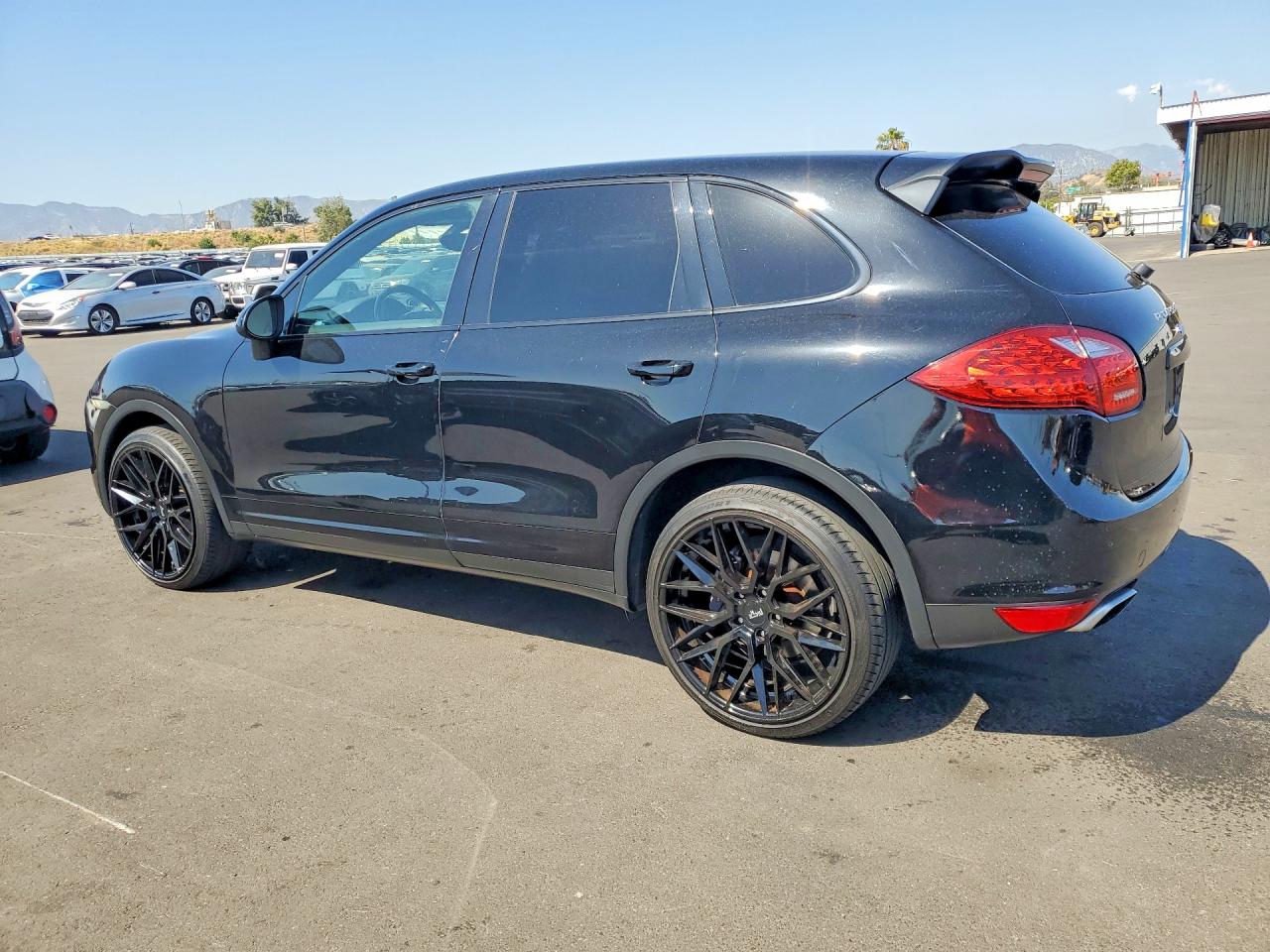 2014 PORSCHE CAYENNE