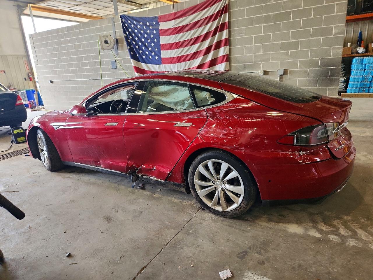 2015 TESLA MODEL S