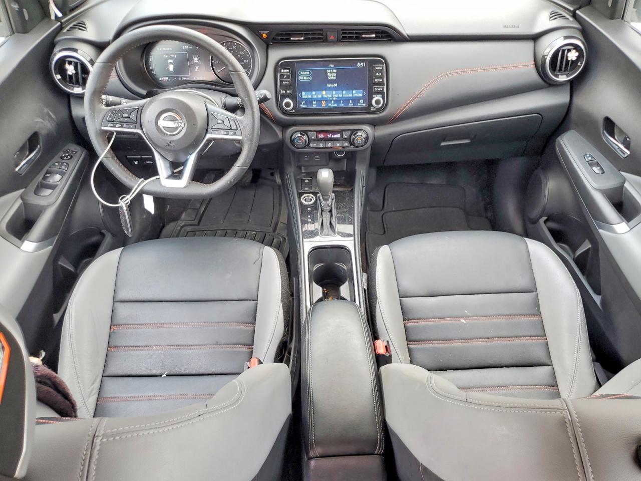 2024 NISSAN KICKS