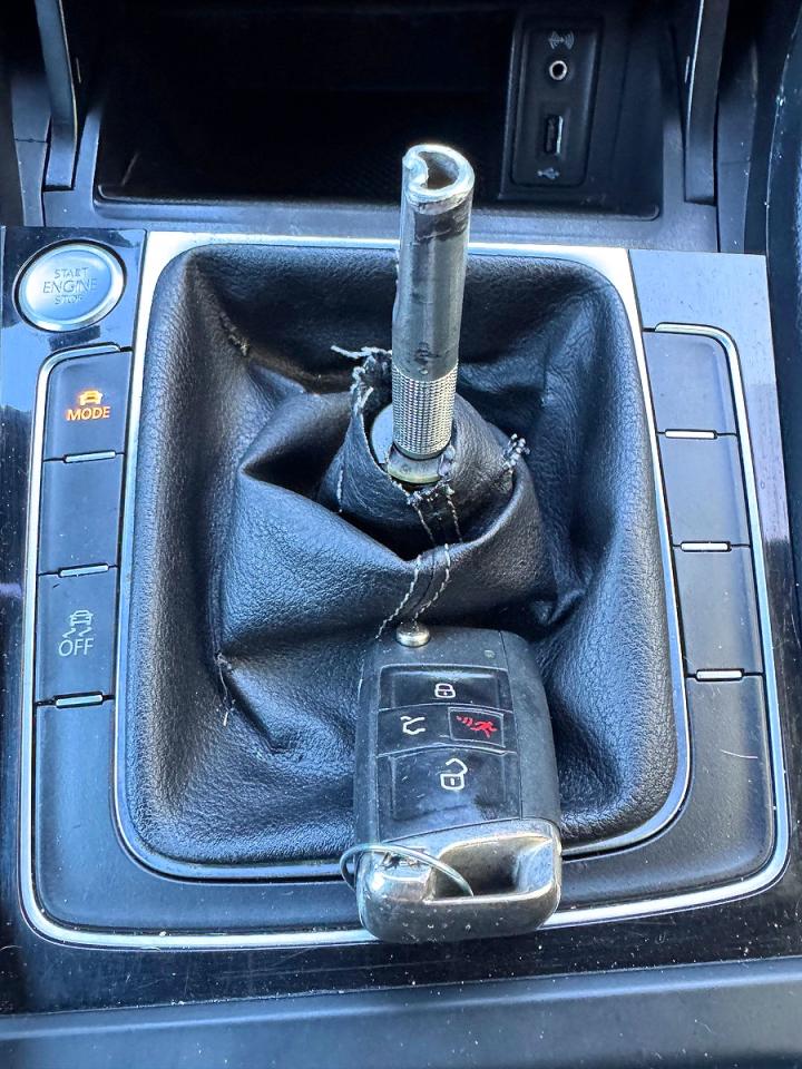 2016 VOLKSWAGEN GOLF