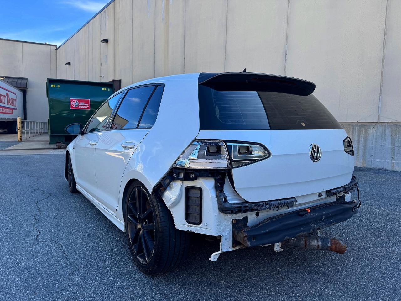 2016 VOLKSWAGEN GOLF
