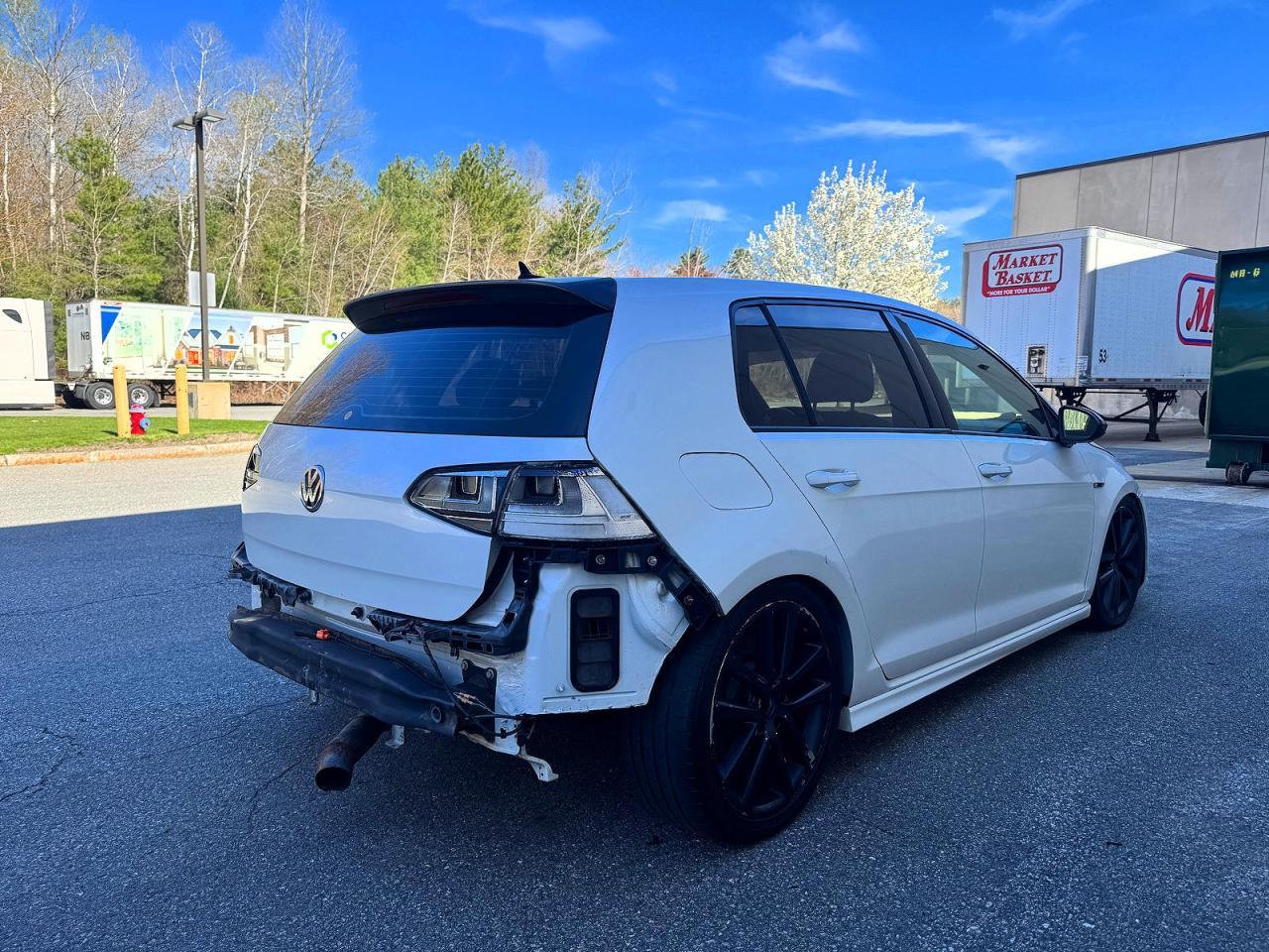 2016 VOLKSWAGEN GOLF