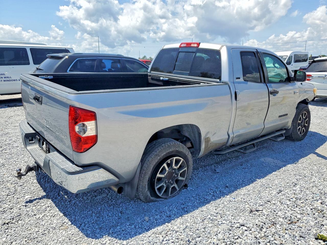 2014 TOYOTA TUNDRA