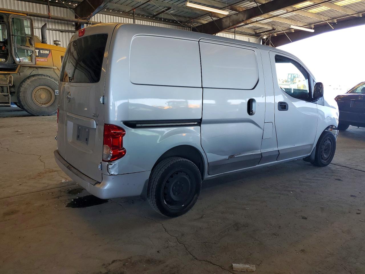 2015 NISSAN NV
