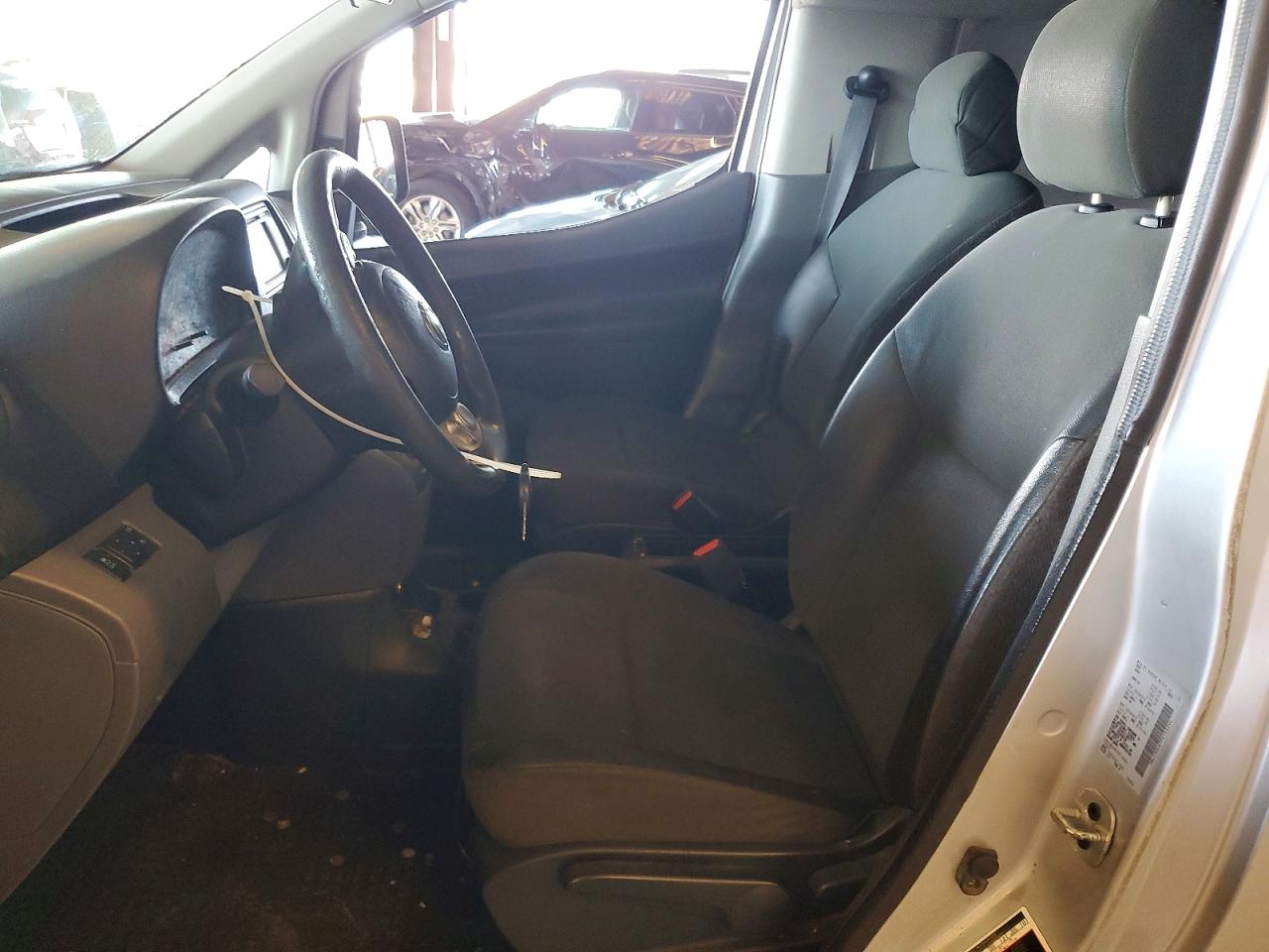 2015 NISSAN NV