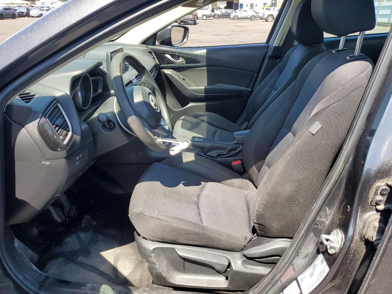 2016 MAZDA 3
