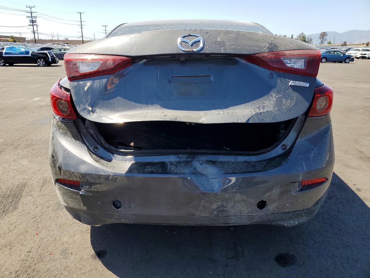 2016 MAZDA 3