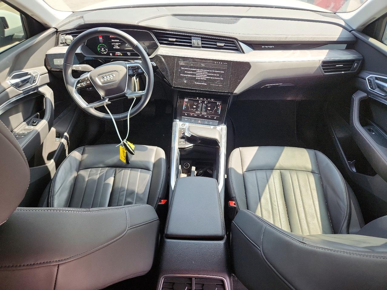 2022 AUDI E-TRON