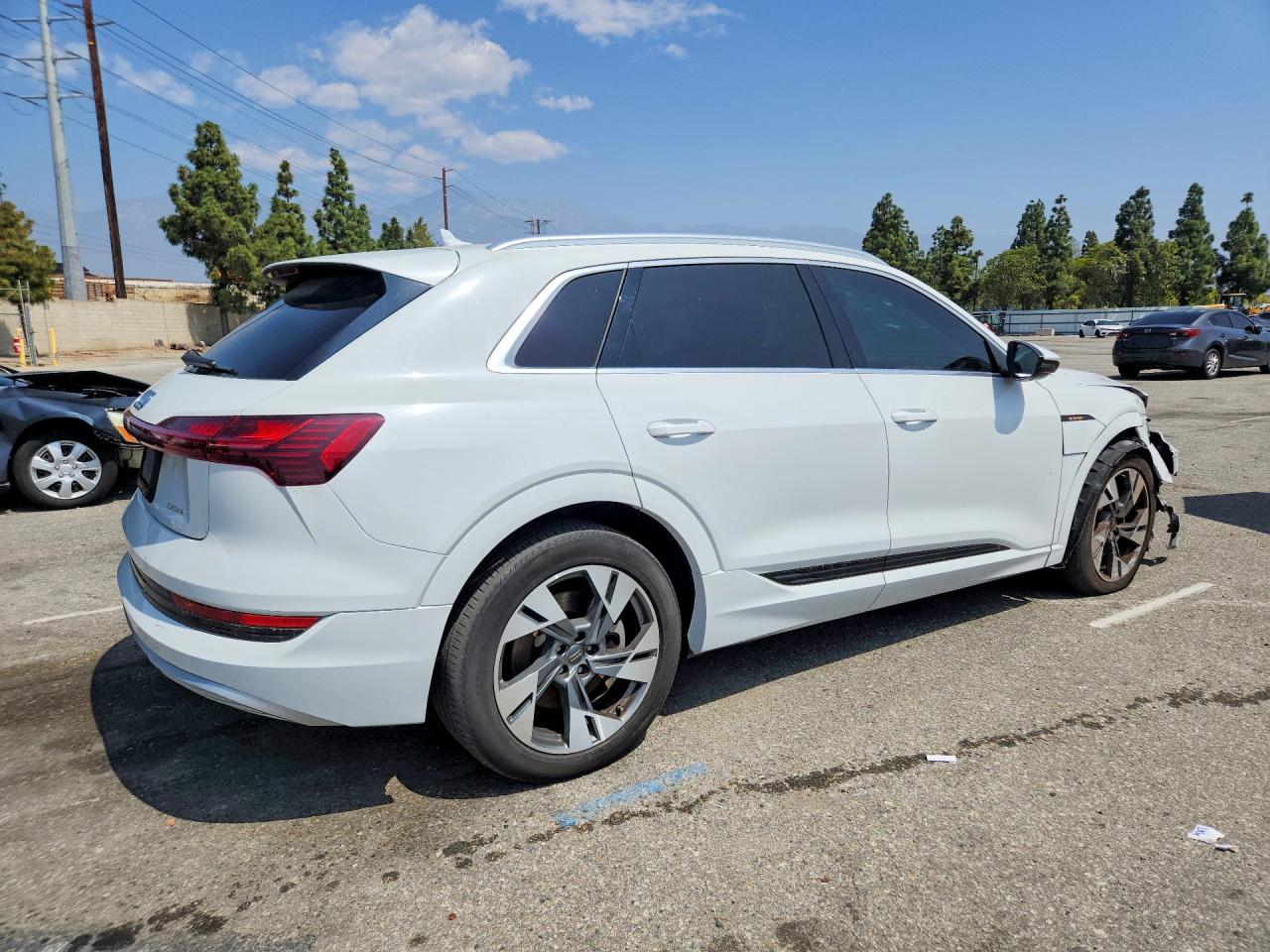 2022 AUDI E-TRON
