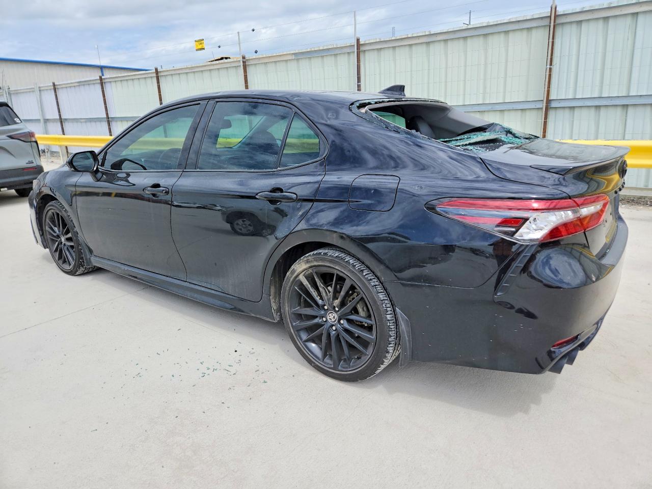 2022 TOYOTA CAMRY