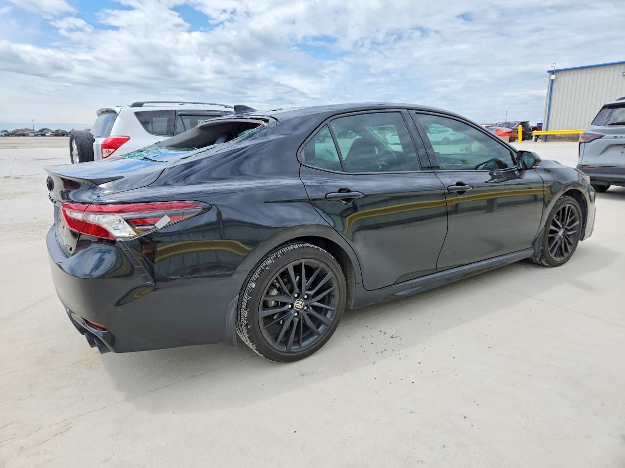 2022 TOYOTA CAMRY