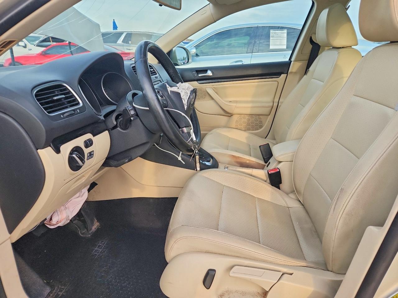 2013 VOLKSWAGEN JETTA