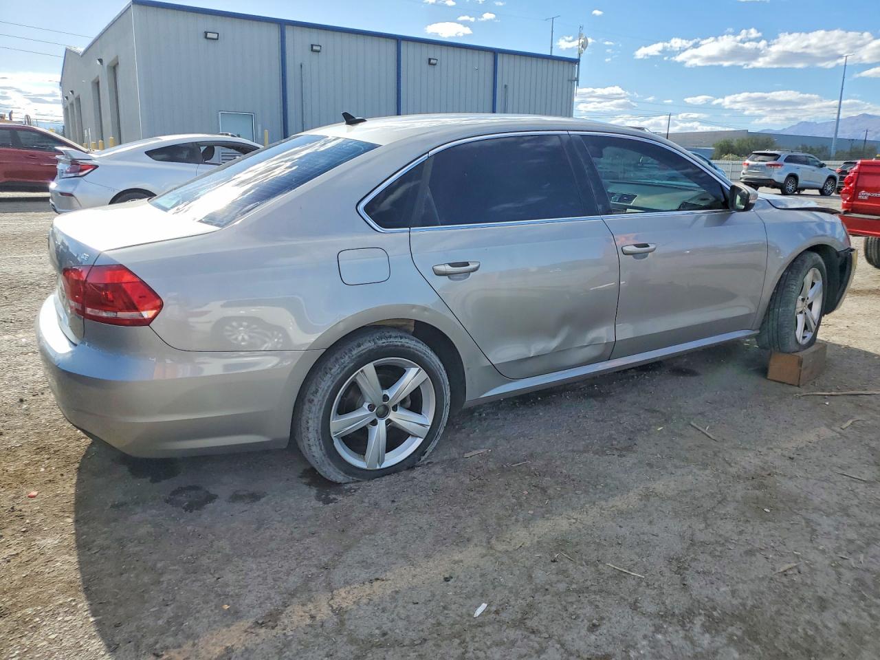 2013 VOLKSWAGEN PASSAT