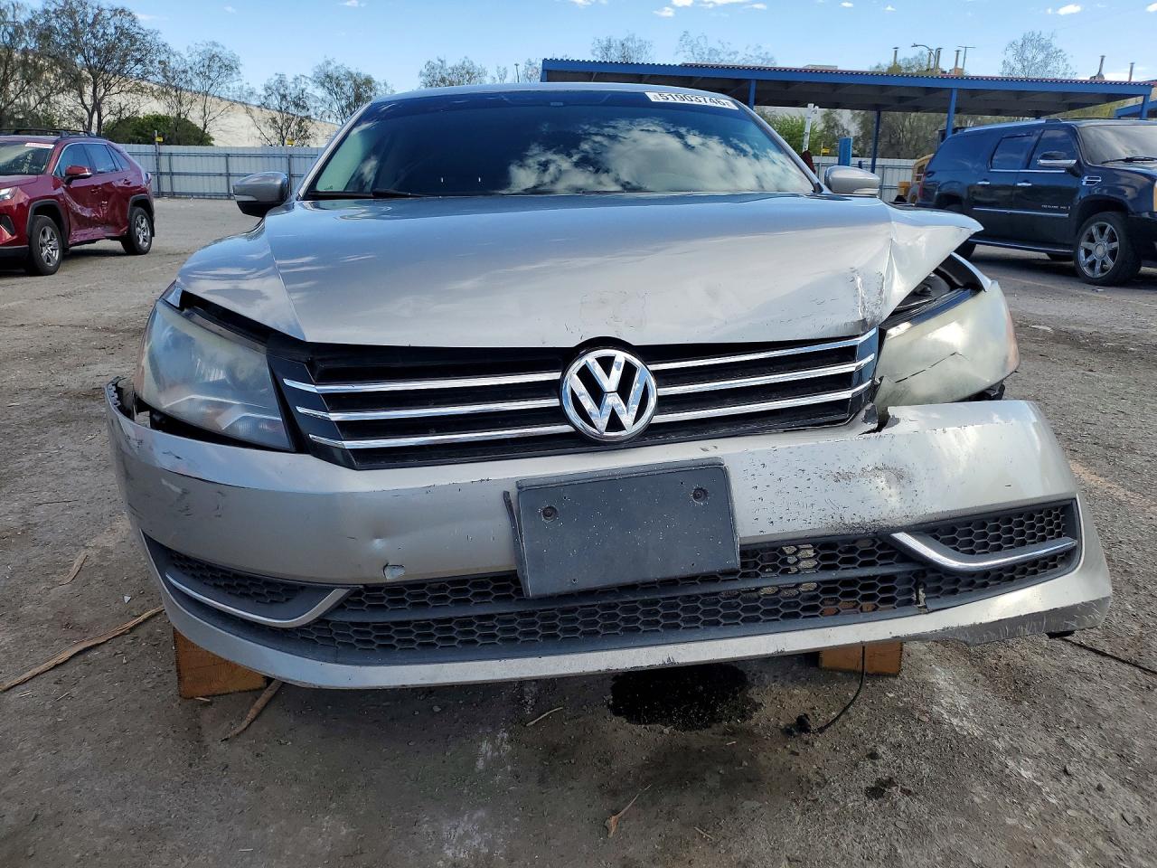 2013 VOLKSWAGEN PASSAT
