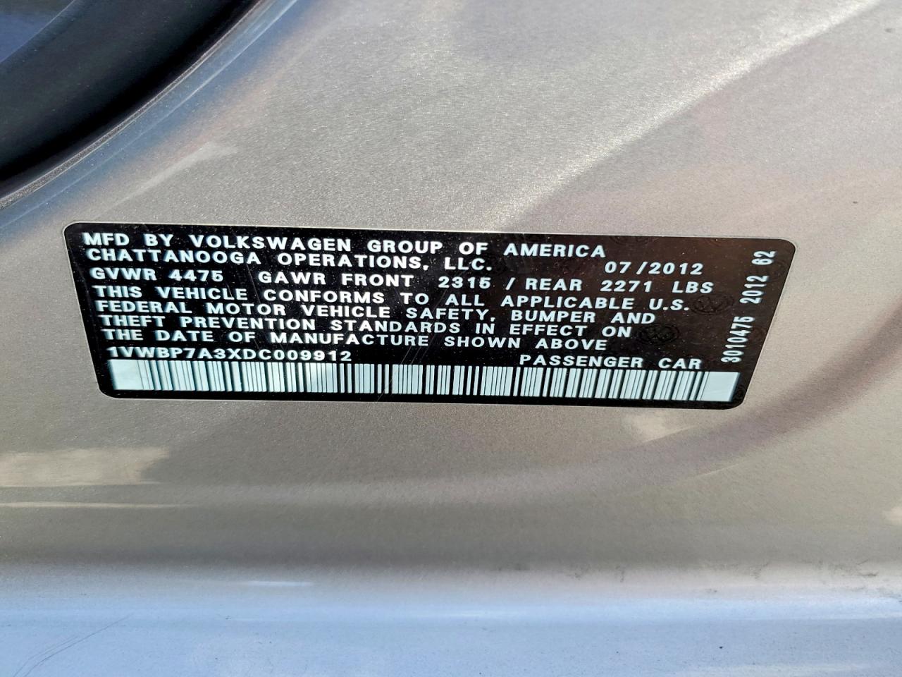 2013 VOLKSWAGEN PASSAT
