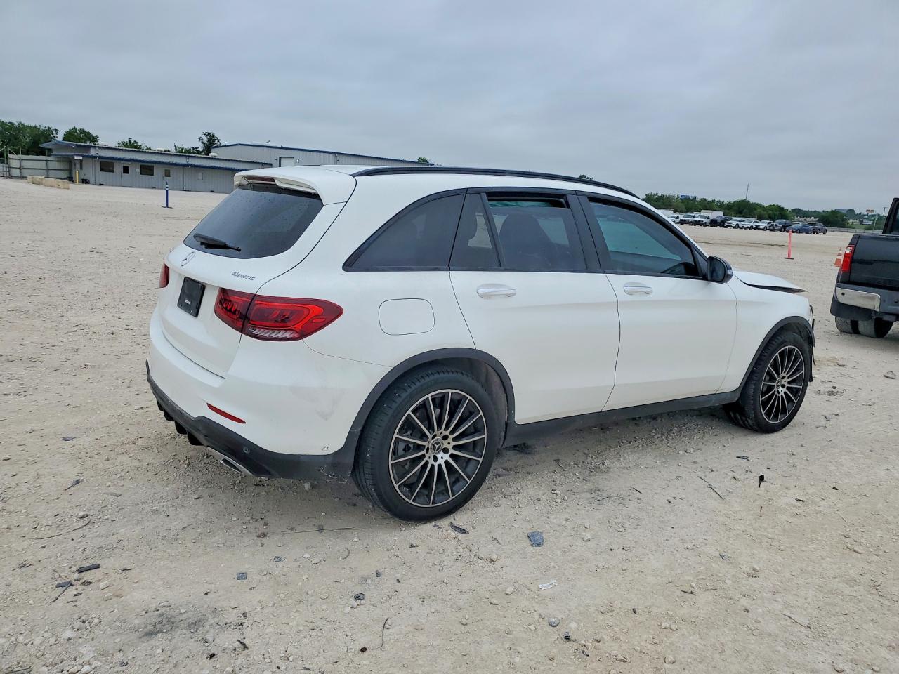 2022 MERCEDES-BENZ GLC-CLASS