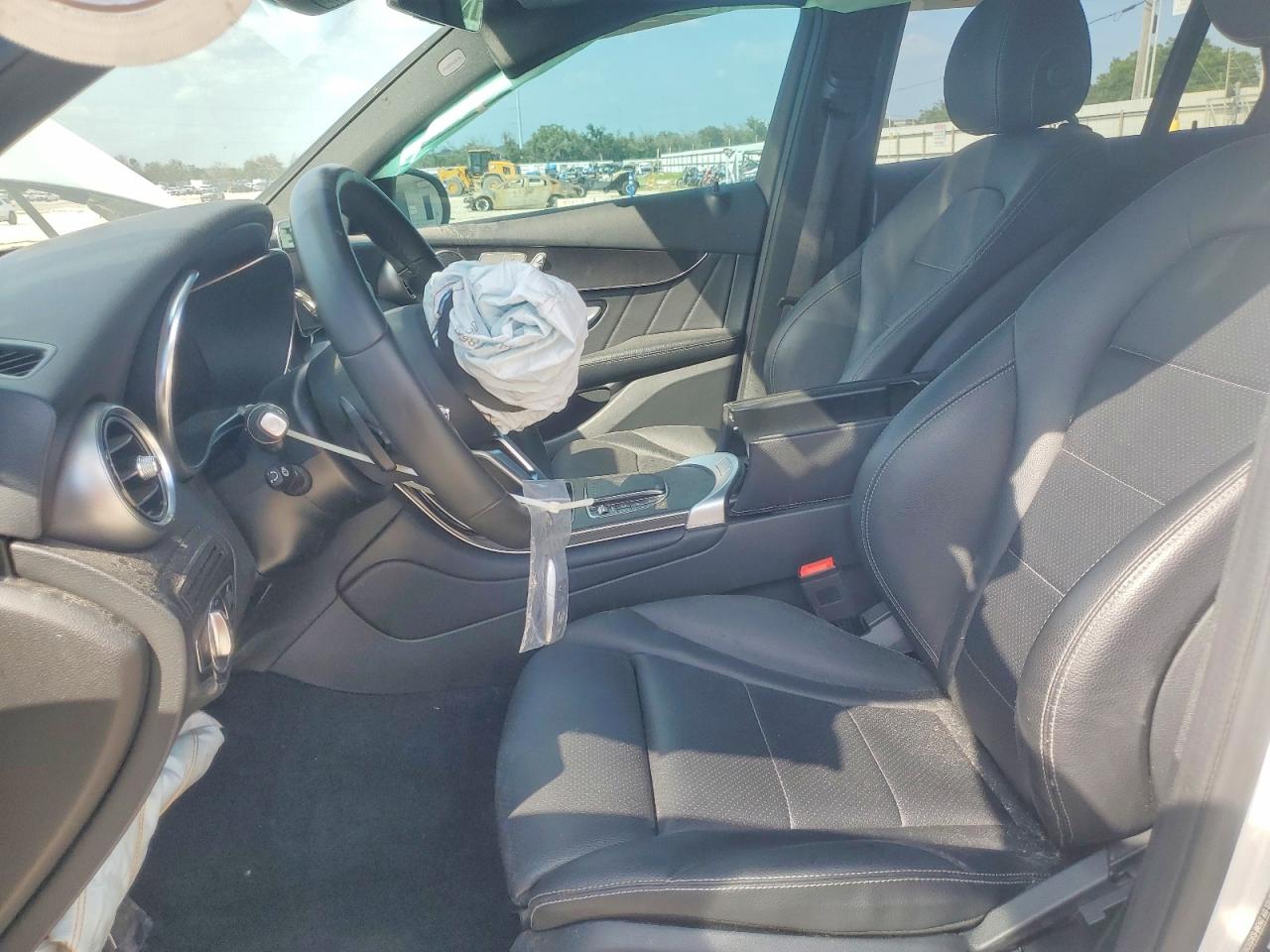 2022 MERCEDES-BENZ GLC-CLASS