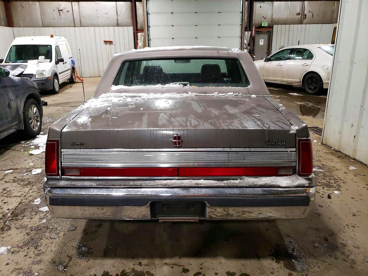 1989 LINCOLN TOWNHOUSE TOWNCAR