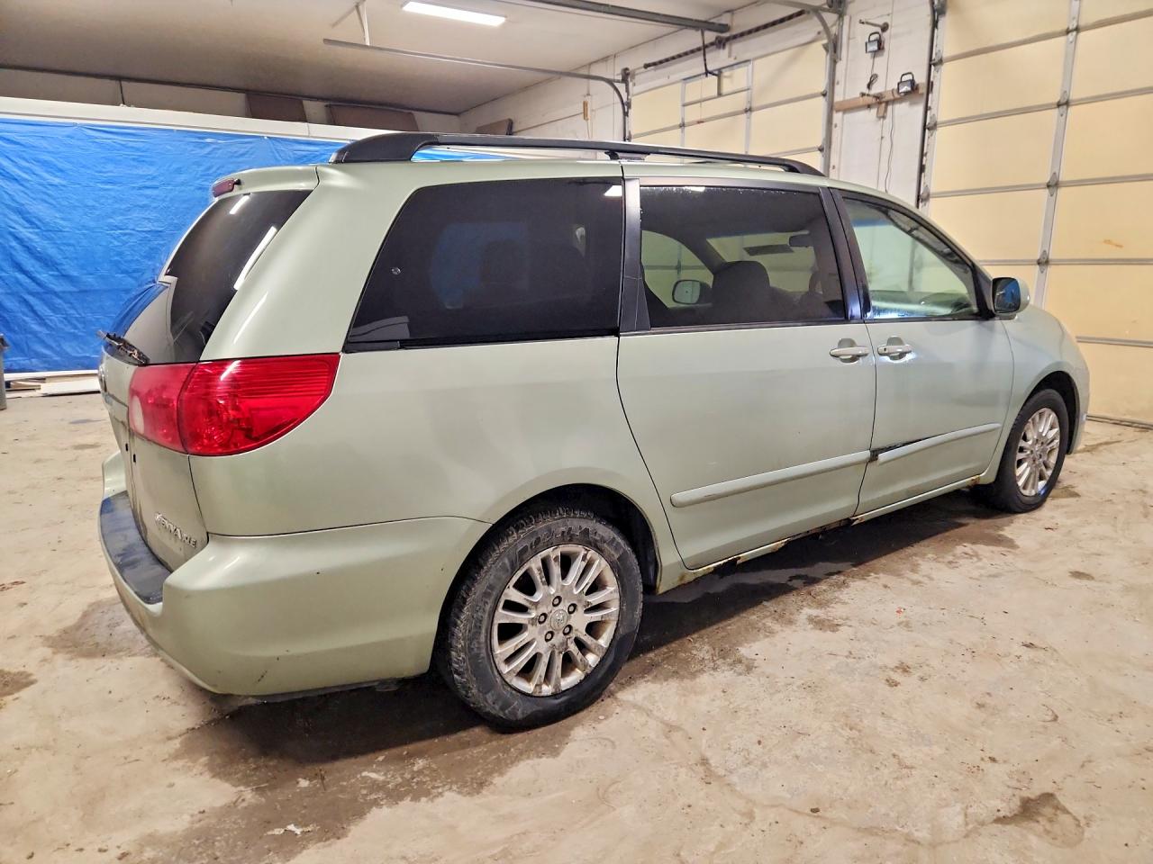2007 TOYOTA SIENNA