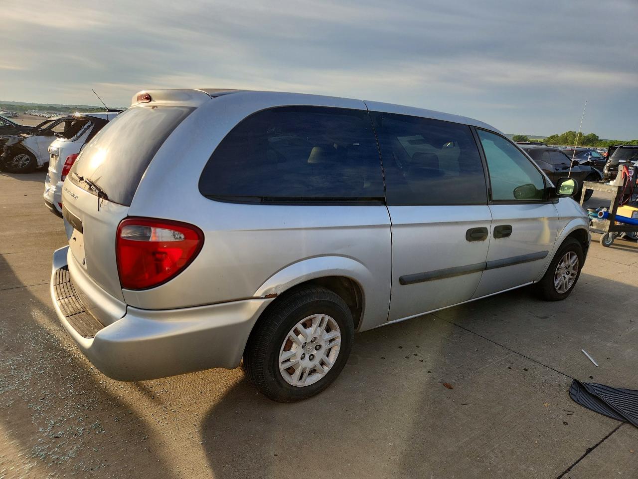 2005 DODGE CARAVAN