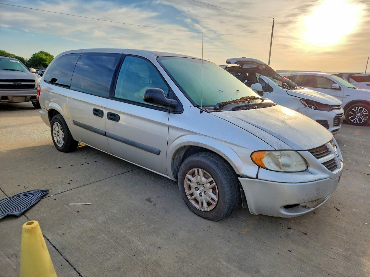 2005 DODGE CARAVAN