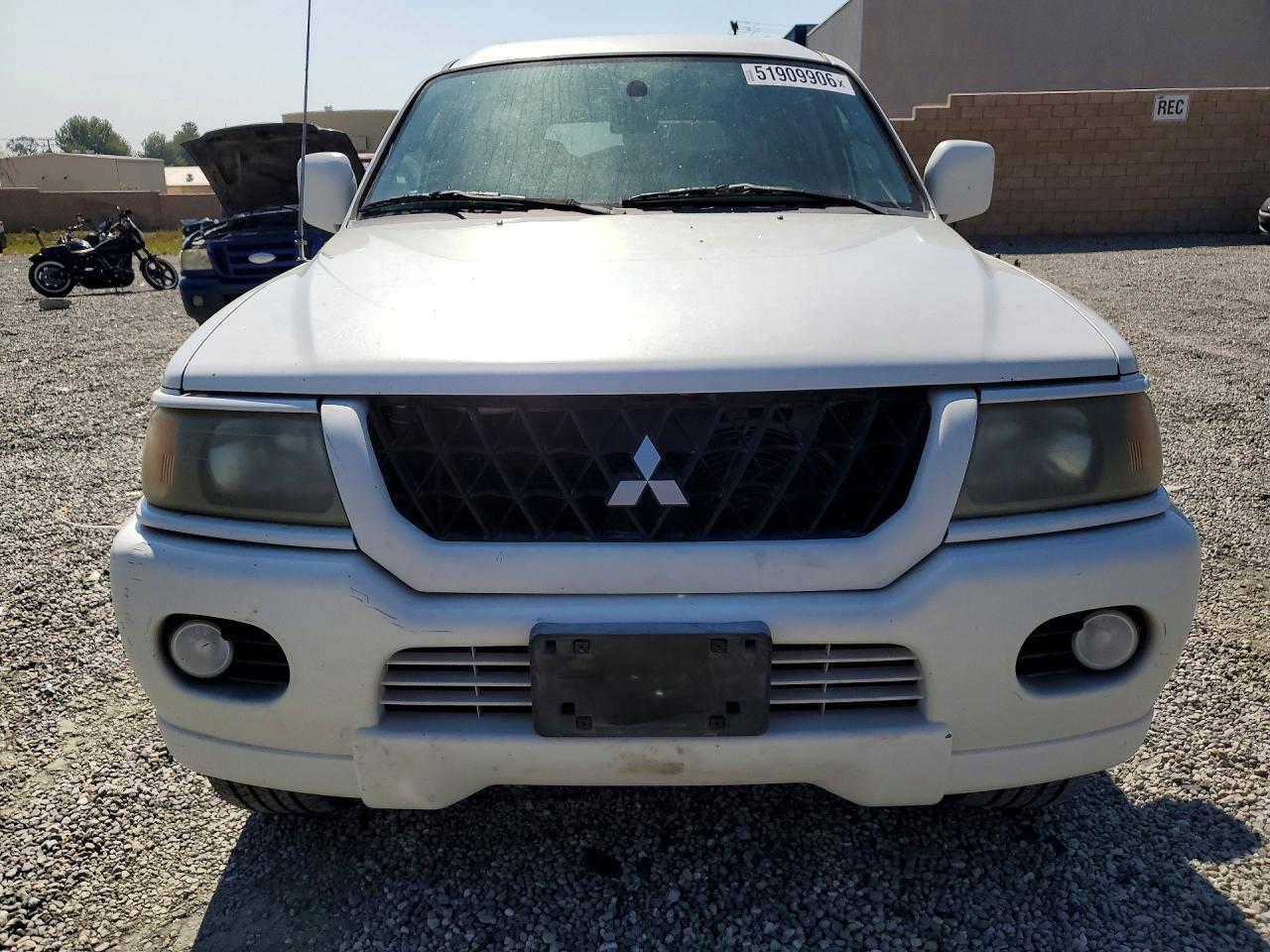 2003 MITSUBISHI MONTERO