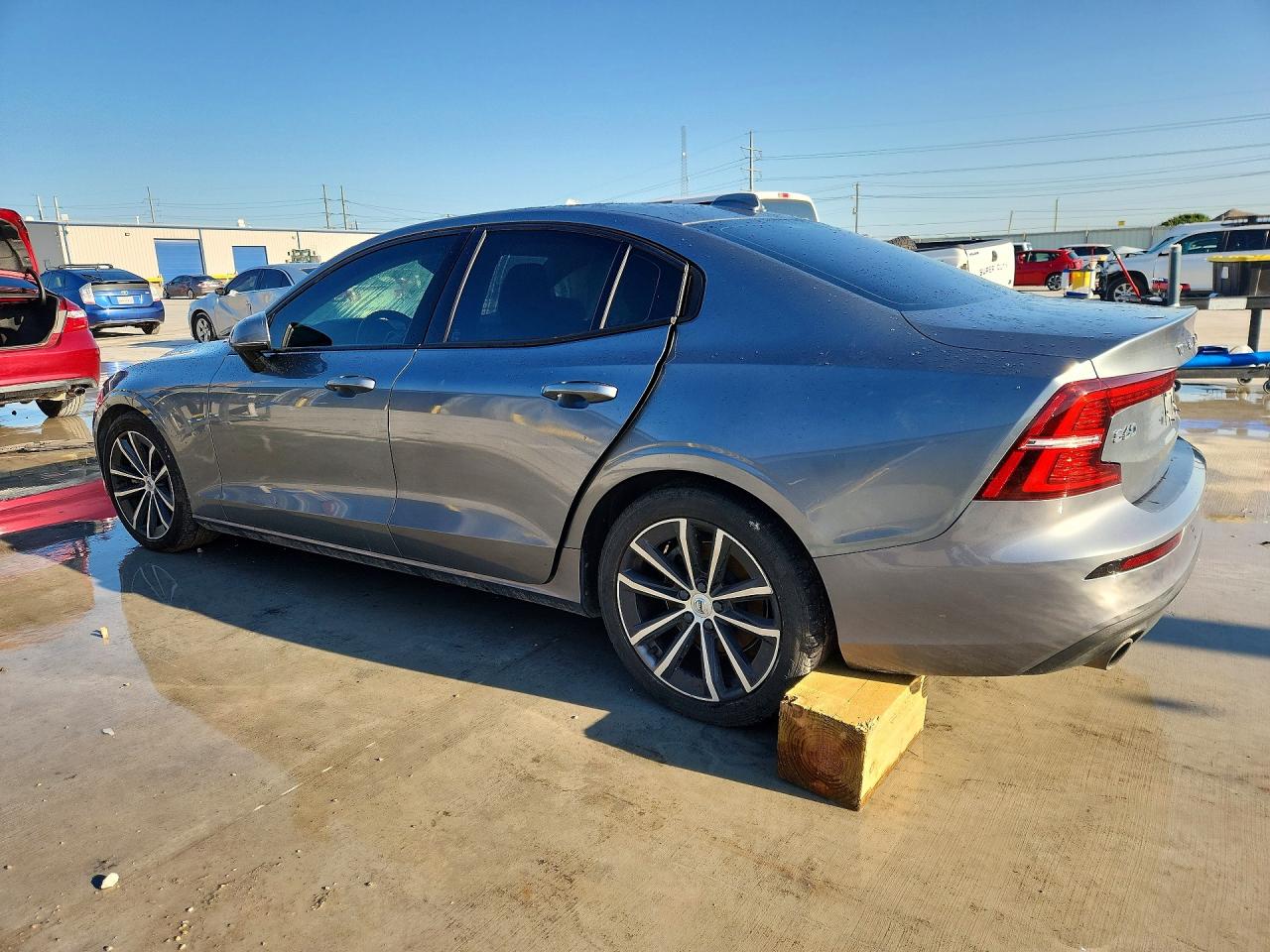 2021 VOLVO S60