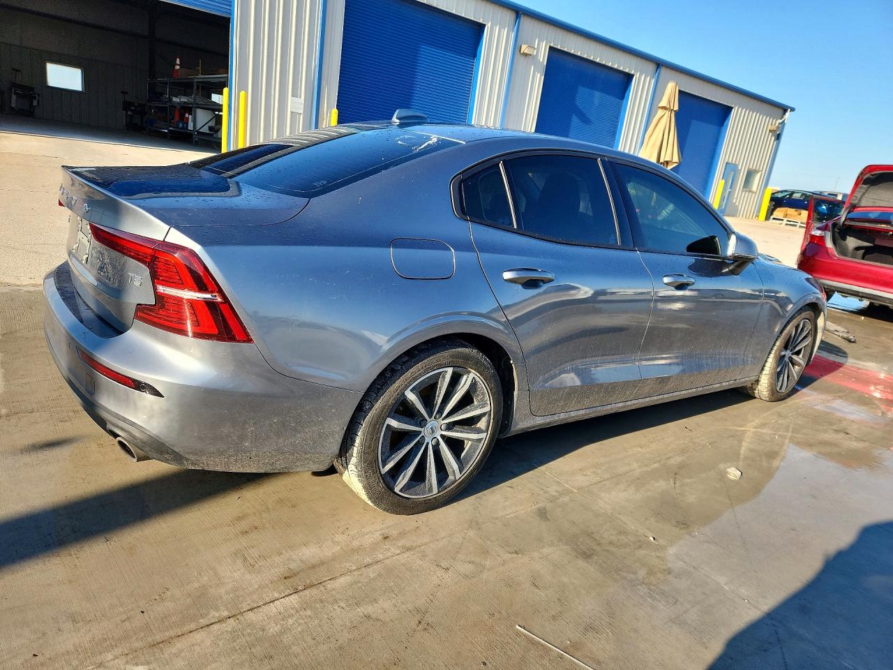 2021 VOLVO S60