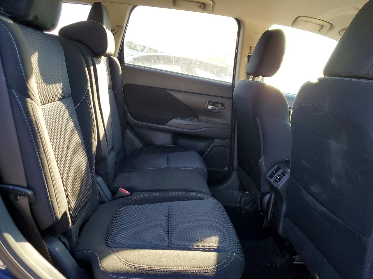 2020 MITSUBISHI OUTLANDER