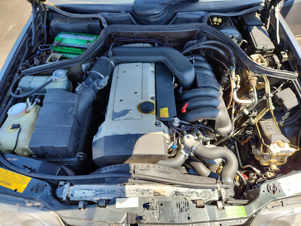 1995 MERCEDES-BENZ E-CLASS