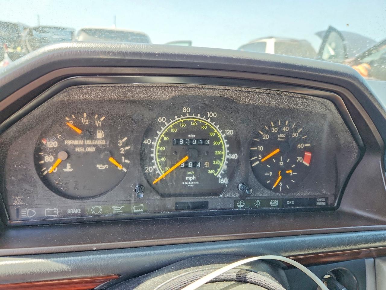 1995 MERCEDES-BENZ E-CLASS
