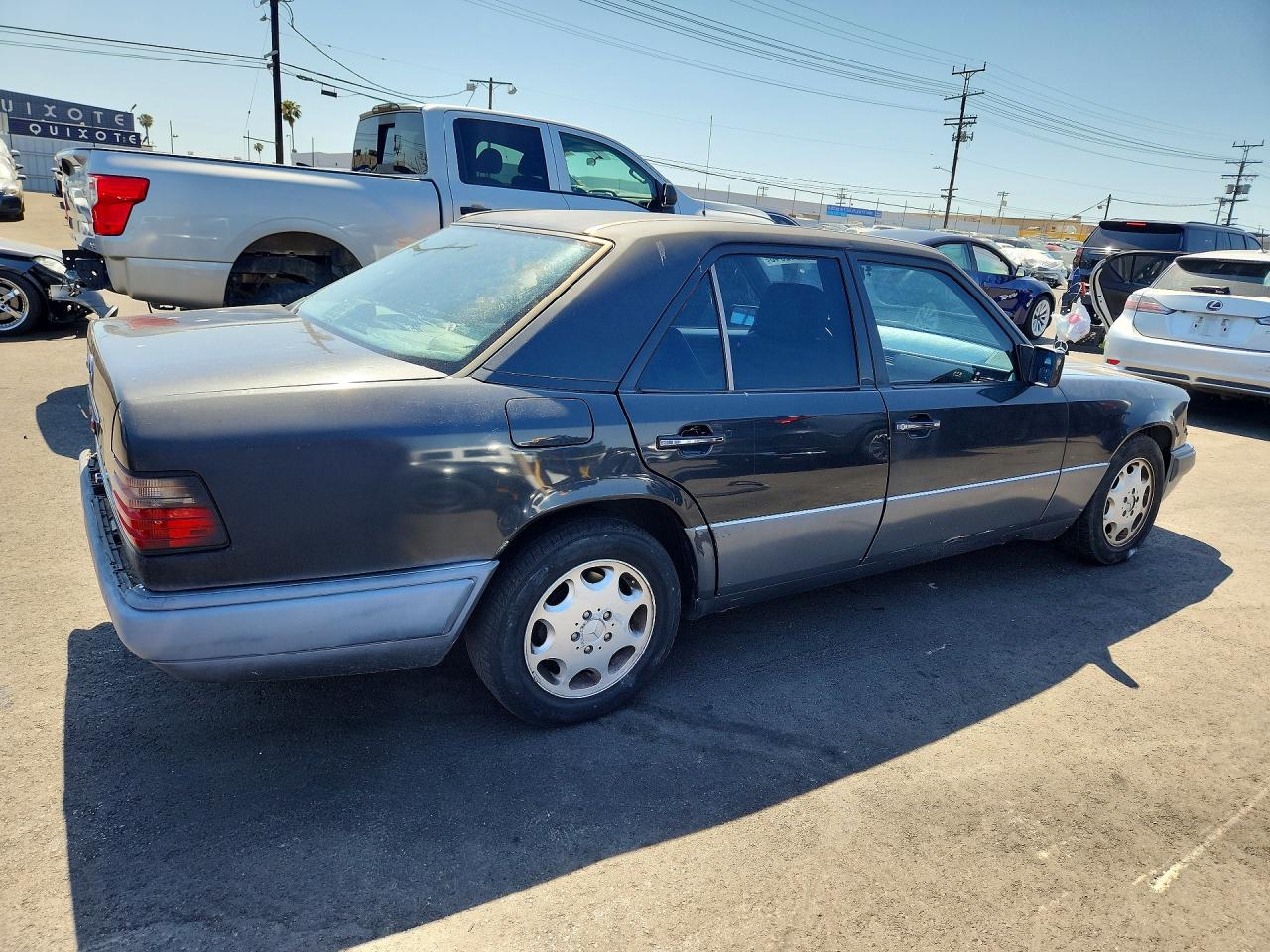1995 MERCEDES-BENZ E-CLASS