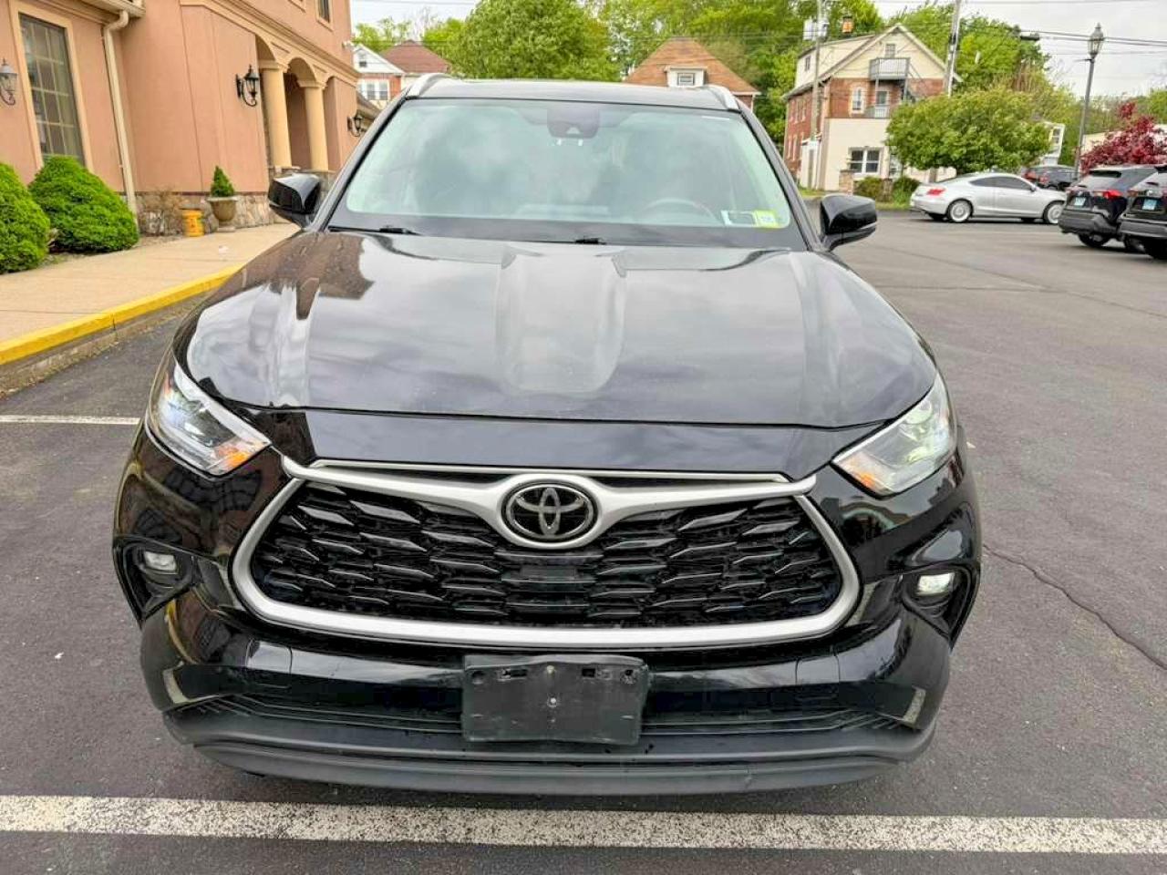 2022 TOYOTA HIGHLANDER