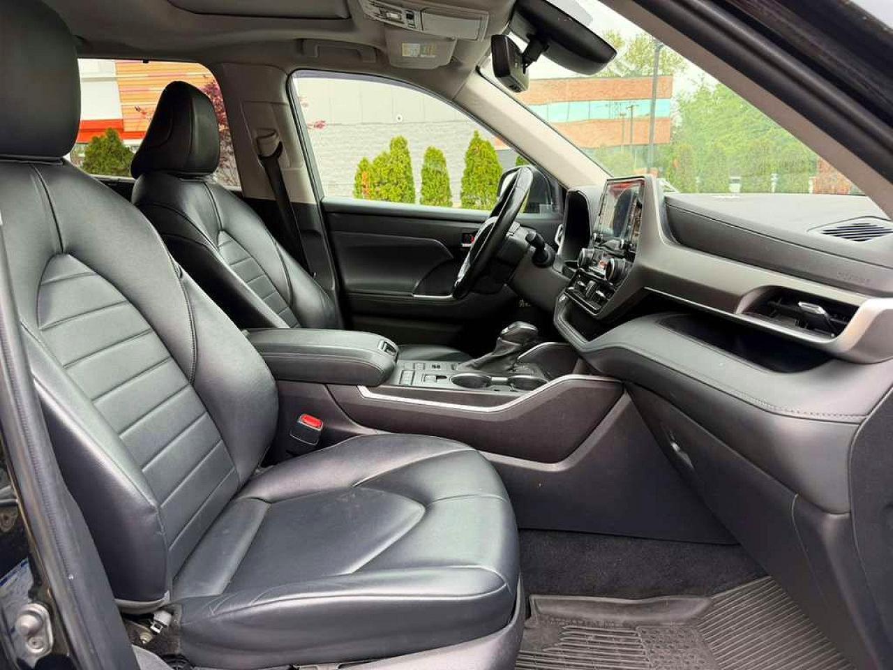 2022 TOYOTA HIGHLANDER