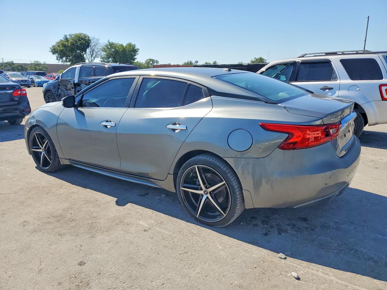 2016 NISSAN MAXIMA