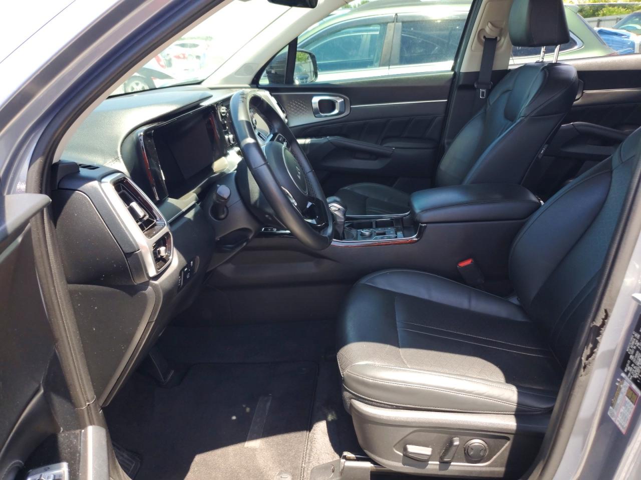 2023 KIA SORENTO