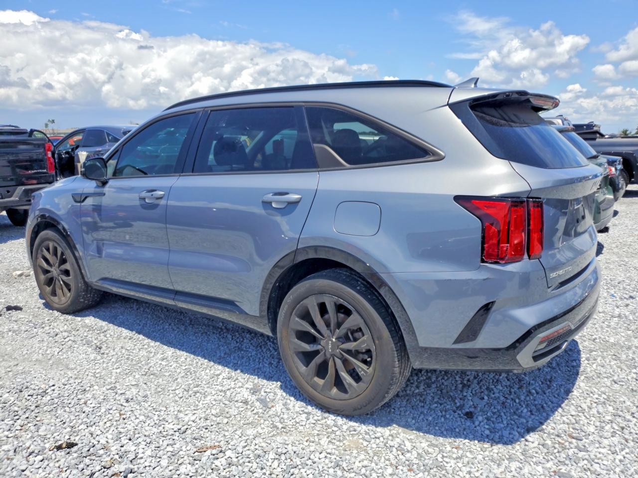 2023 KIA SORENTO