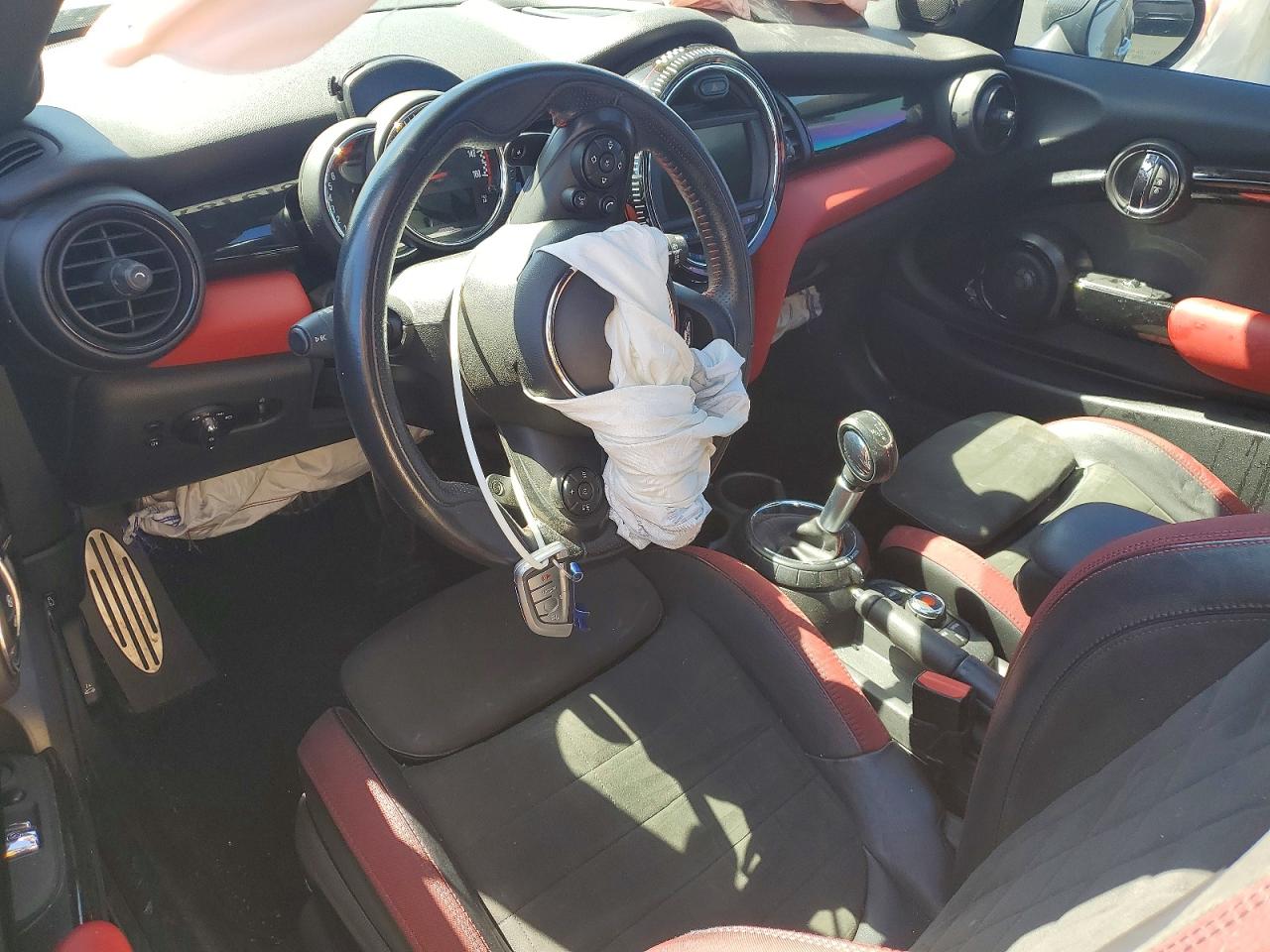 2017 MINI COOPER