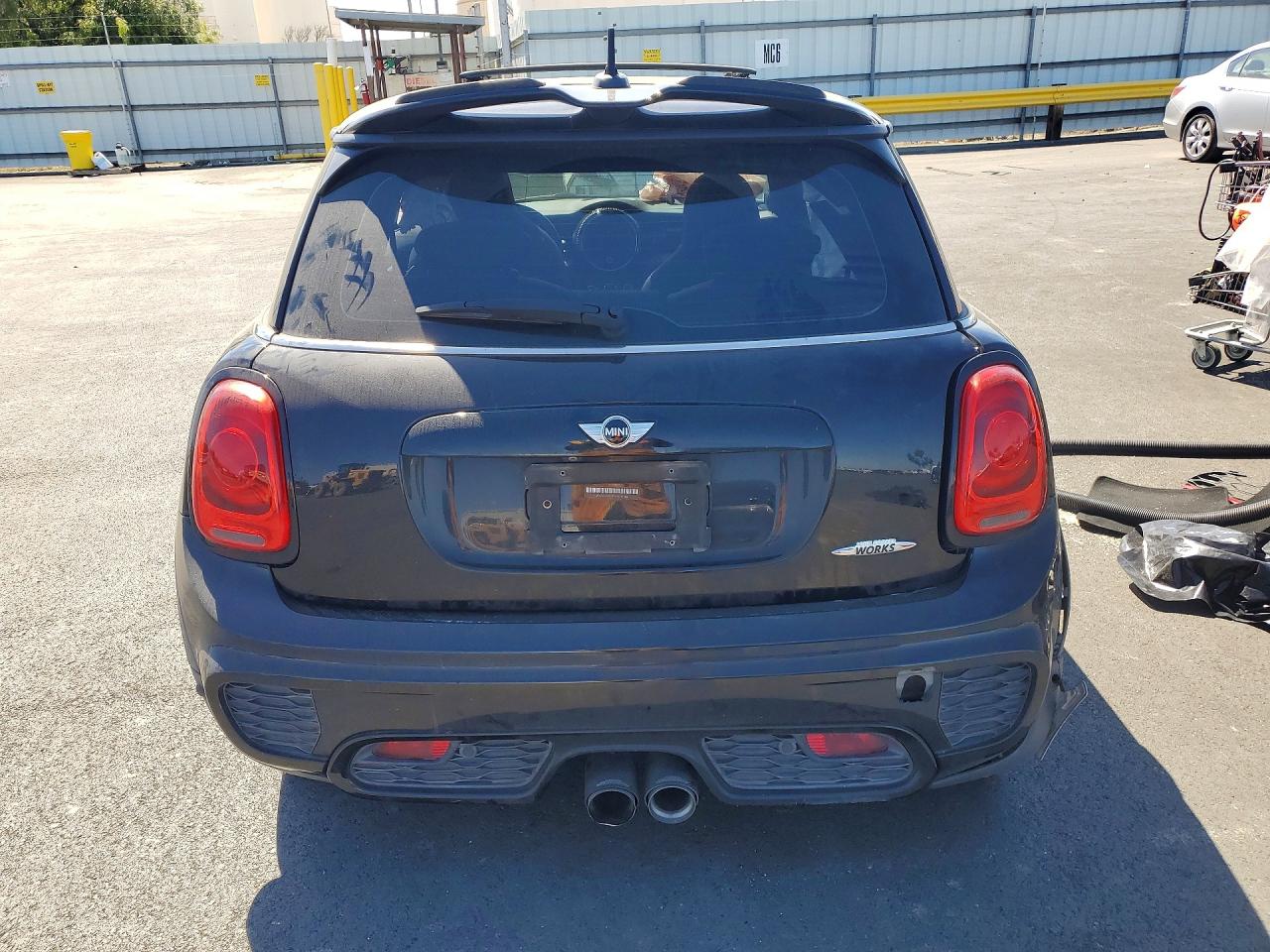 2017 MINI COOPER