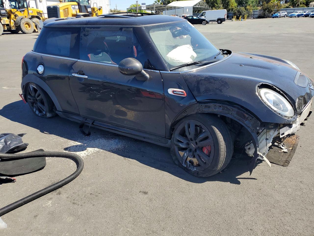 2017 MINI COOPER