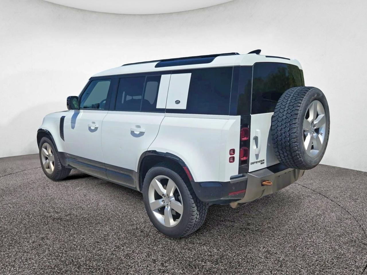 2021 LAND ROVER DEFENDER