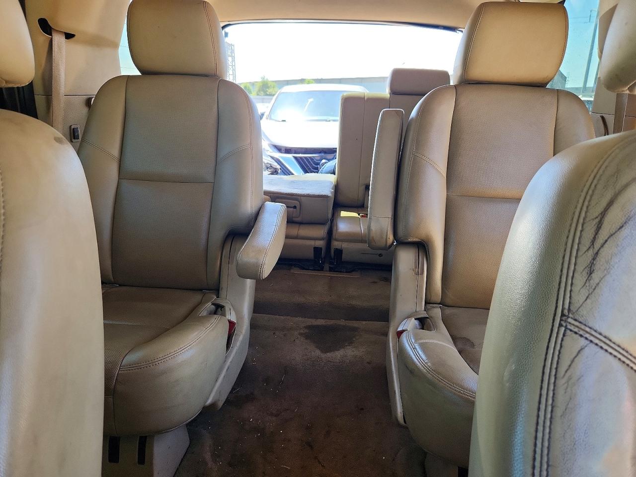 2011 CHEVROLET TAHOE