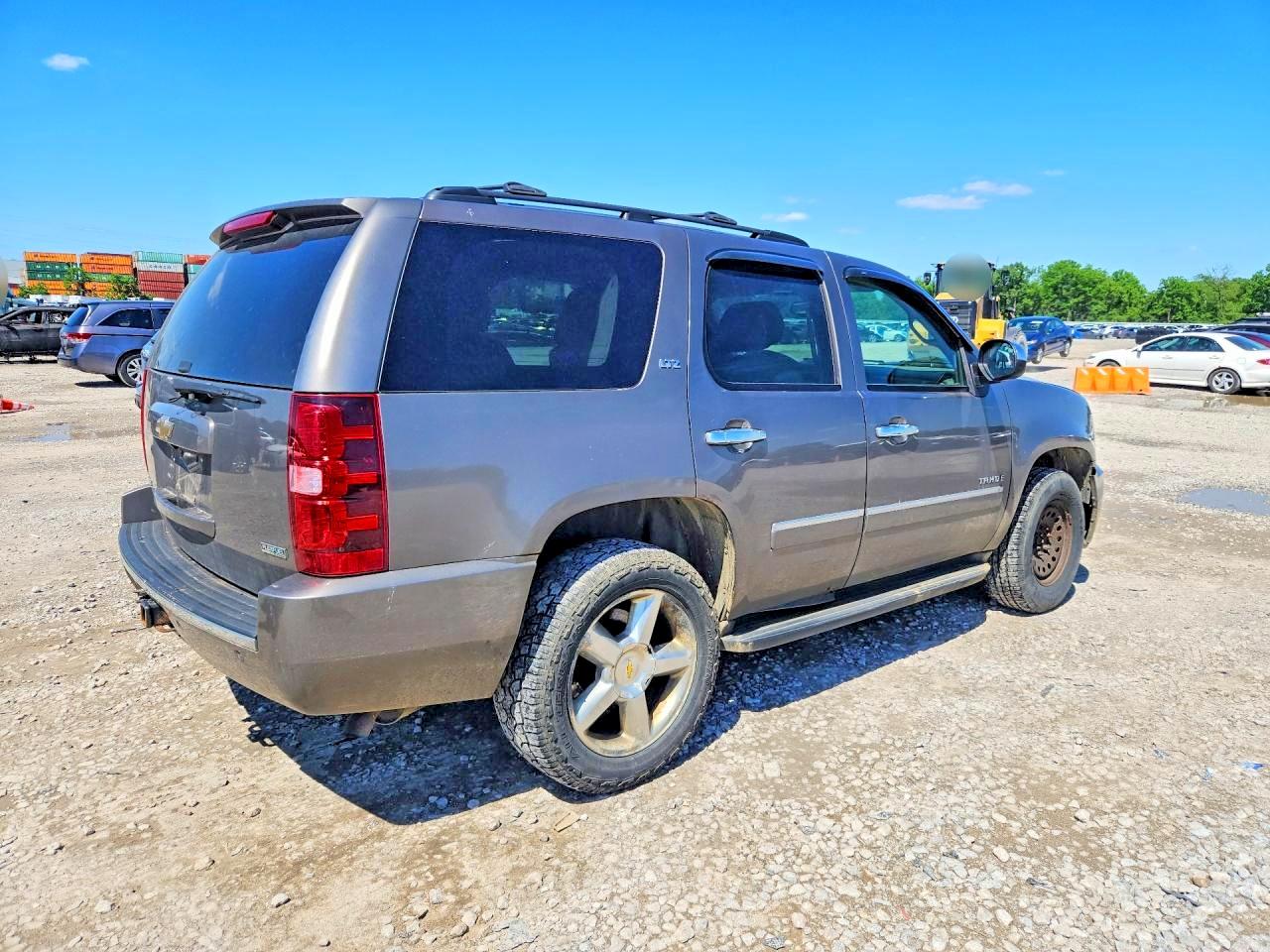 2011 CHEVROLET TAHOE