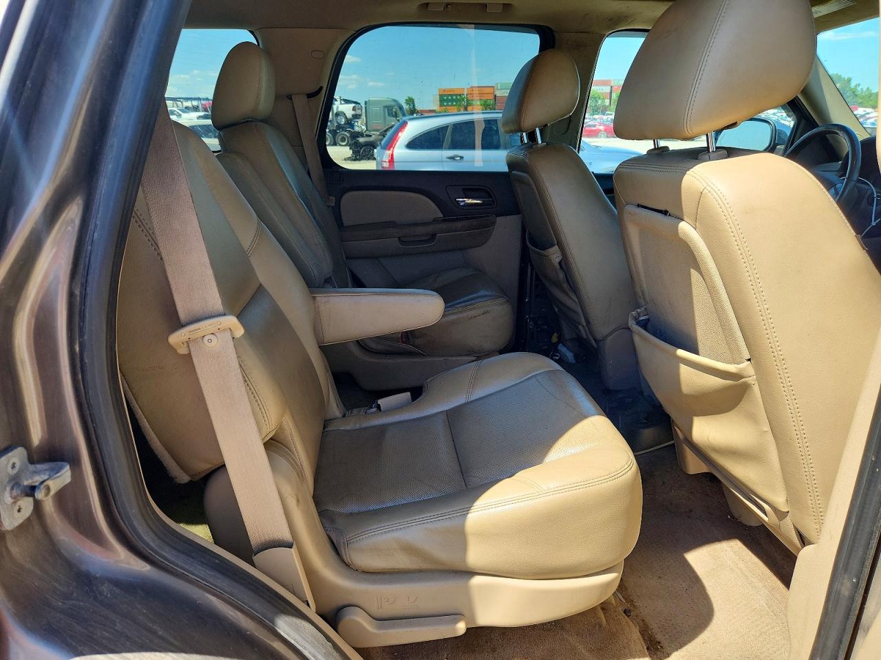 2011 CHEVROLET TAHOE
